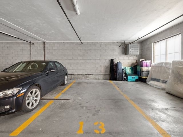 360 W 2nd St 14, Boston, MA 02127