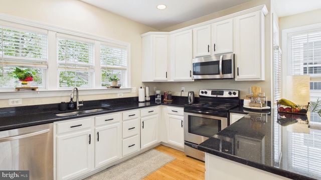 11549 CAVALIER LANDING CT, Fairfax, VA 22030