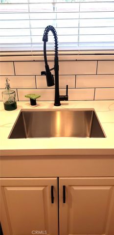 4131 Perlita Avenue B, Los Angeles, CA 90039