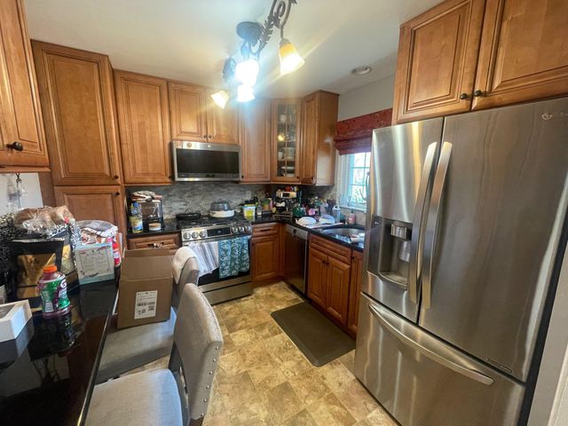 1617 SYLVAN DR, Blue Bell, PA 19422