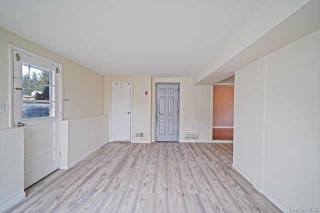 70 Boulevard Avenue, West Islip, NY 11795