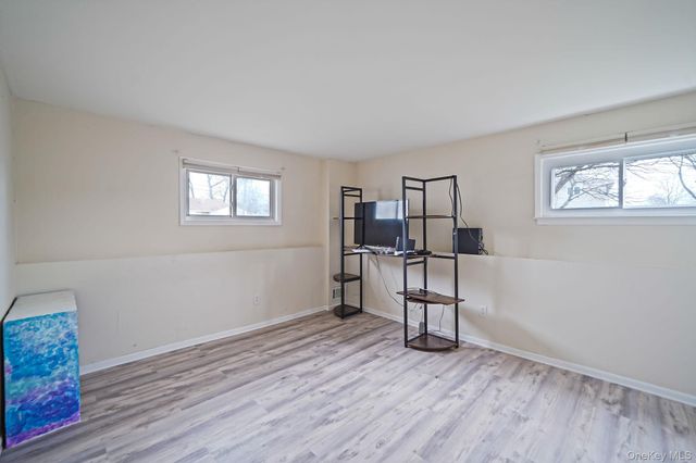 70 Boulevard Avenue, West Islip, NY 11795