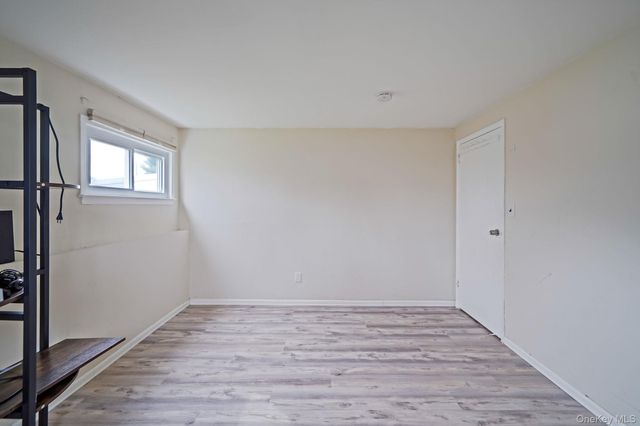 70 Boulevard Avenue, West Islip, NY 11795