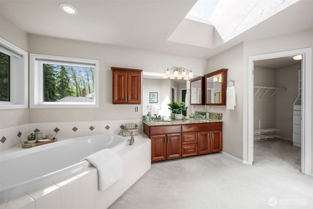 320 210th Court SE, Sammamish, WA 98074