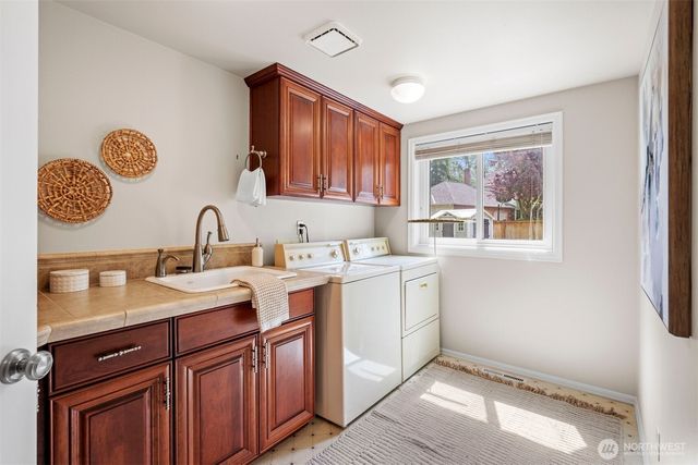 320 210th Court SE, Sammamish, WA 98074