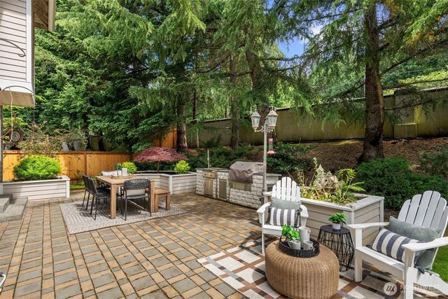 320 210th Court SE, Sammamish, WA 98074