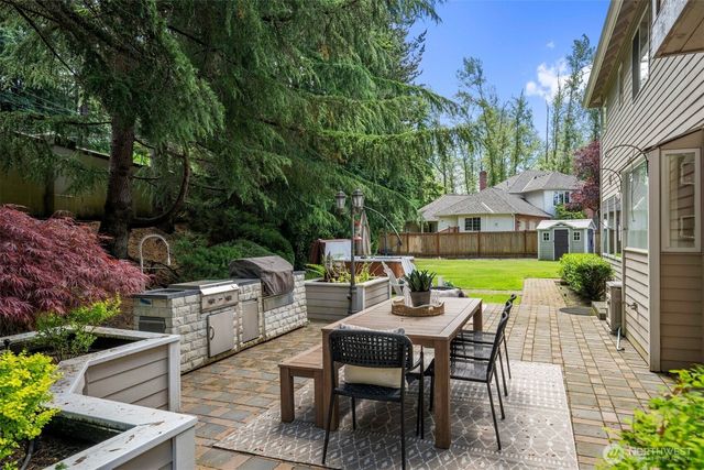 320 210th Court SE, Sammamish, WA 98074