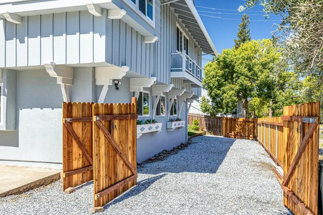 4231 Elva Way, Sacramento, CA 95821