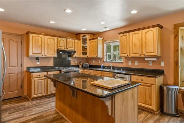 14038 Greenhaven Ln, Grass Valley, CA 95945