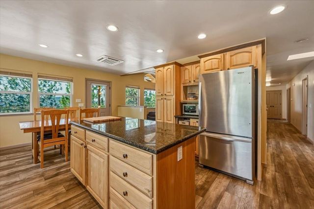 14038 Greenhaven Ln, Grass Valley, CA 95945