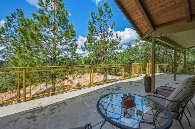 14038 Greenhaven Ln, Grass Valley, CA 95945