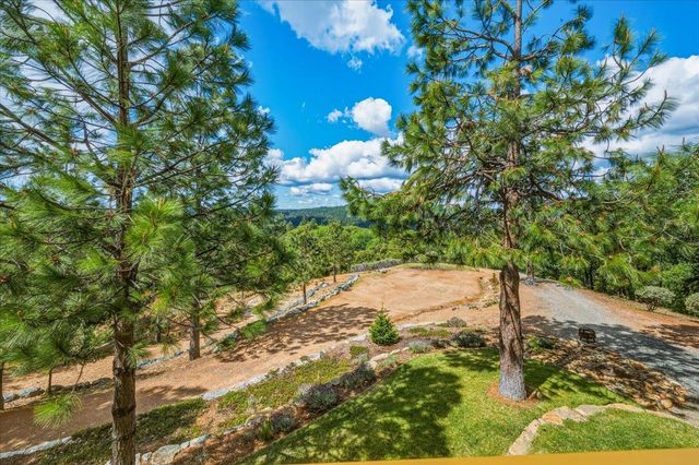 14038 Greenhaven Ln, Grass Valley, CA 95945