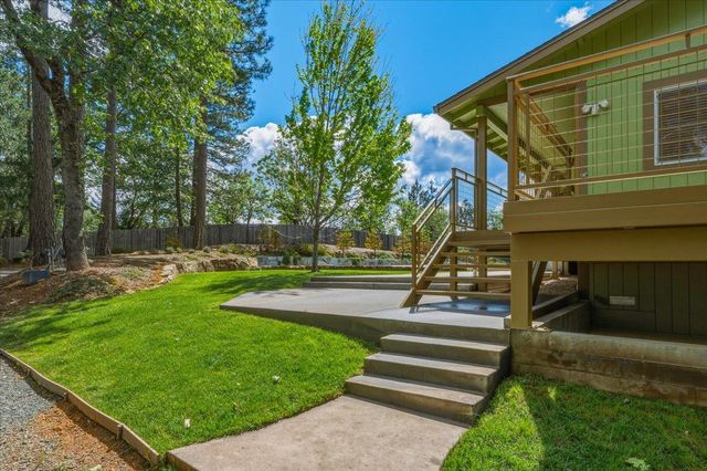 14038 Greenhaven Ln, Grass Valley, CA 95945