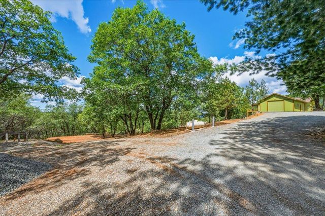 14038 Greenhaven Ln, Grass Valley, CA 95945