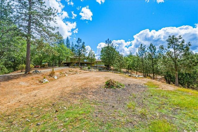 14038 Greenhaven Ln, Grass Valley, CA 95945