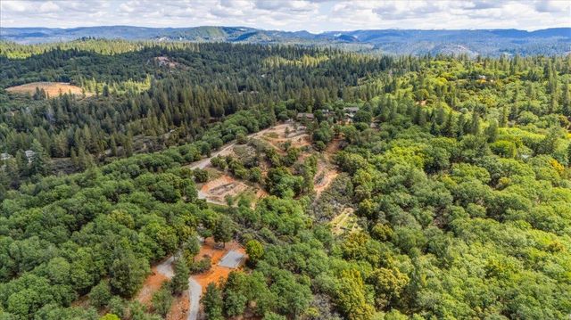 14038 Greenhaven Ln, Grass Valley, CA 95945