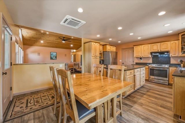 14038 Greenhaven Ln, Grass Valley, CA 95945