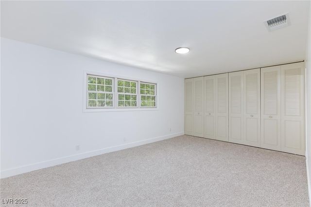 171 Greenbriar Townhouse Way, Las Vegas, NV 89121