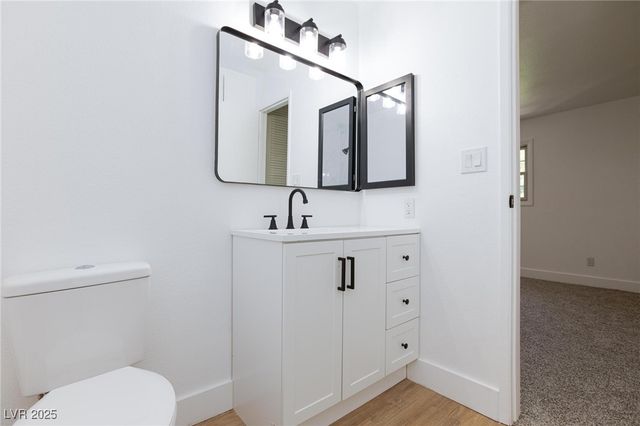 171 Greenbriar Townhouse Way, Las Vegas, NV 89121