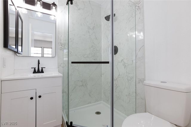 171 Greenbriar Townhouse Way, Las Vegas, NV 89121