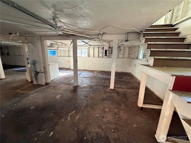 1211 N 50th Street, Seattle, WA 98103