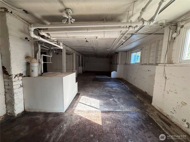 1211 N 50th Street, Seattle, WA 98103