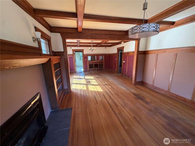 1211 N 50th Street, Seattle, WA 98103