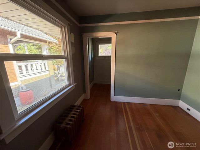 1211 N 50th Street, Seattle, WA 98103