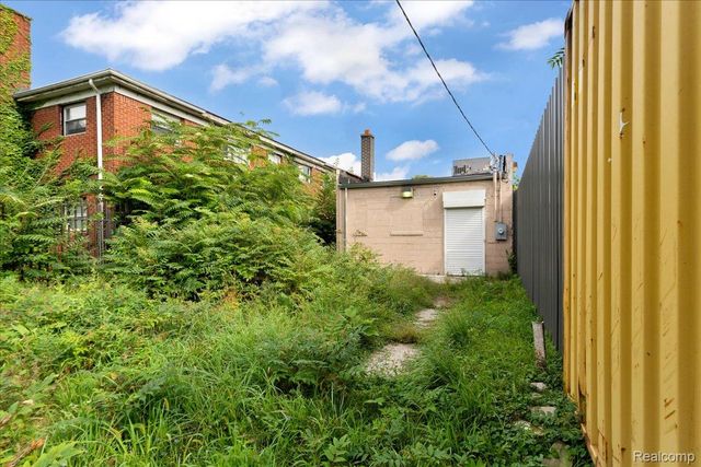 10223 Whittier Street, Detroit, MI 48224
