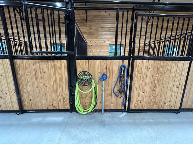 9 millersburg rd, Christiana, TN 37037