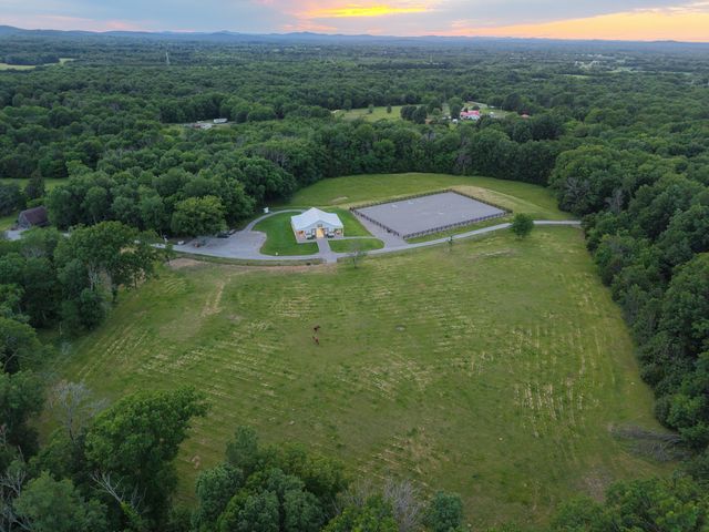 9 millersburg rd, Christiana, TN 37037