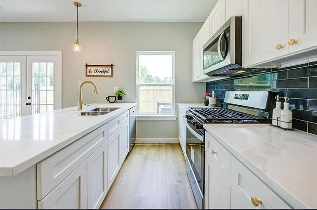 8361 Tate Street, Houston, TX 77028