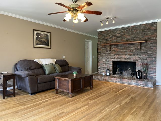 4468 Bell Branch Rd, Nunnelly, TN 37137