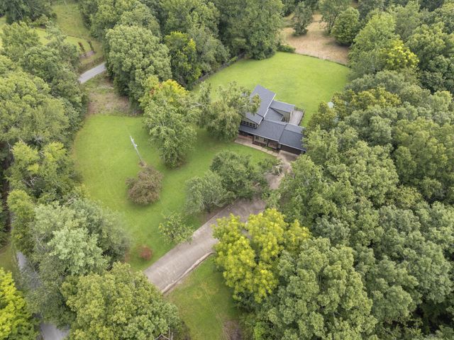 4468 Bell Branch Rd, Nunnelly, TN 37137
