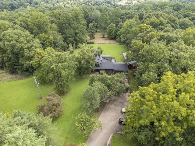 4468 Bell Branch Rd, Nunnelly, TN 37137