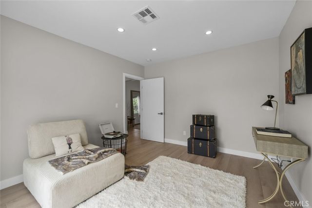 6820 Jellico Avenue, Van Nuys, CA 91406