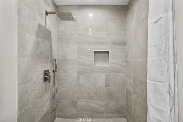 6820 Jellico Avenue, Van Nuys, CA 91406