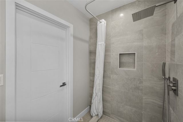 6820 Jellico Avenue, Van Nuys, CA 91406