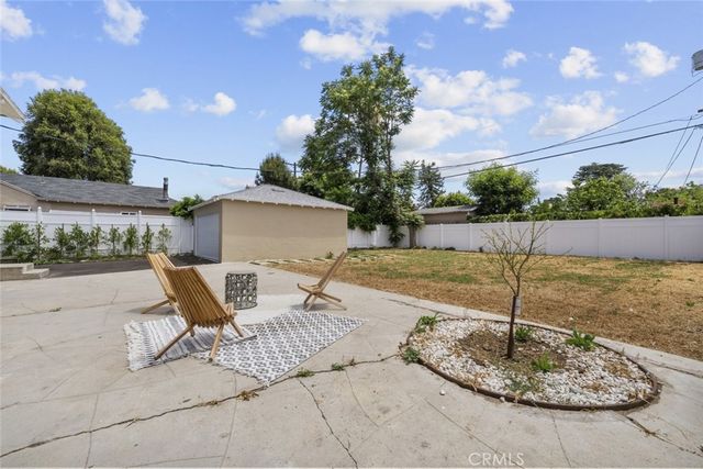 6820 Jellico Avenue, Van Nuys, CA 91406
