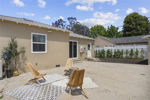 6820 Jellico Avenue, Van Nuys, CA 91406