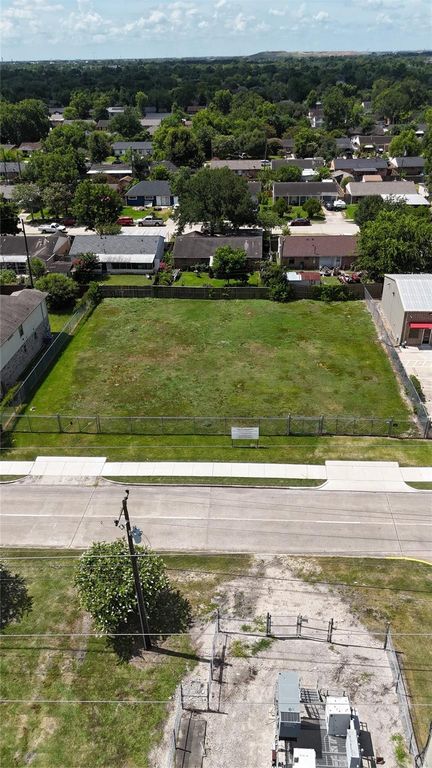 3815 W Orem Drive, Houston, TX 77045