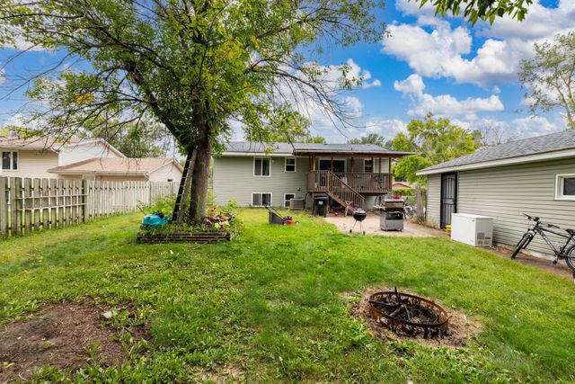 6456 Edgewood Avenue N, Brooklyn Park, MN 55428