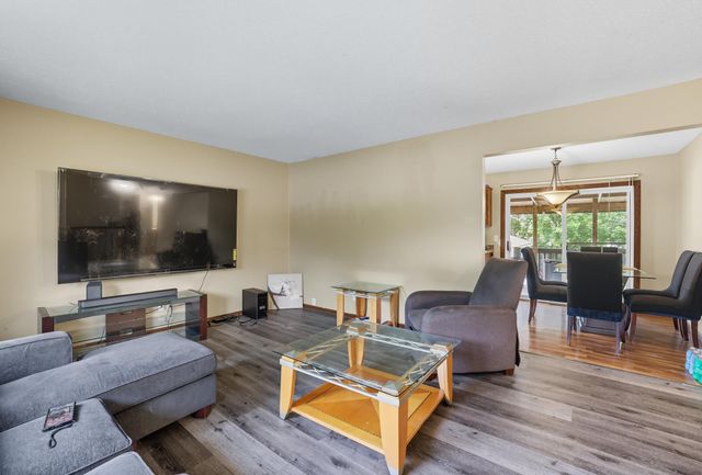 6456 Edgewood Avenue N, Brooklyn Park, MN 55428