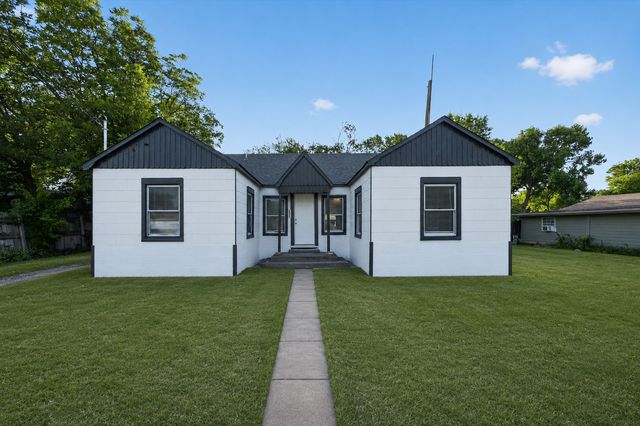 351 S Waco Street, Van Alstyne, TX 75495