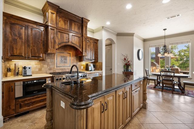 103 Oak Grove Lane, Boyd, TX 76023