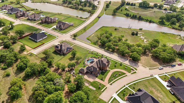 103 Oak Grove Lane, Boyd, TX 76023