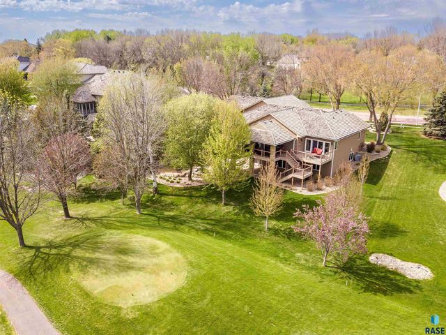905 Ralph Rogers Rd Road, Sioux Falls, SD 57108