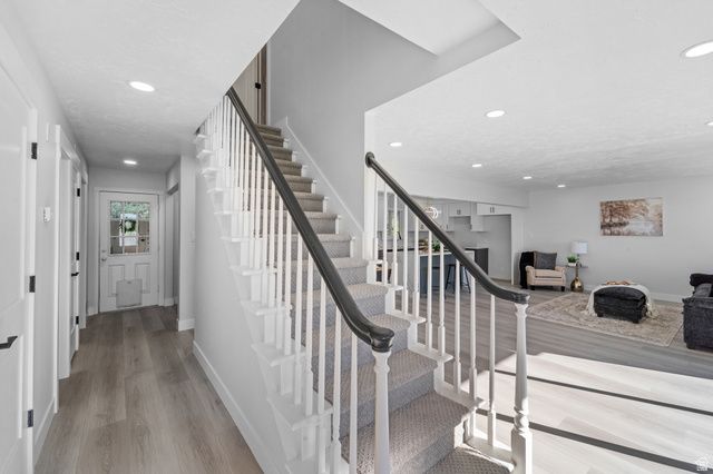 1406 SWINTON LN, Farmington, UT 84025