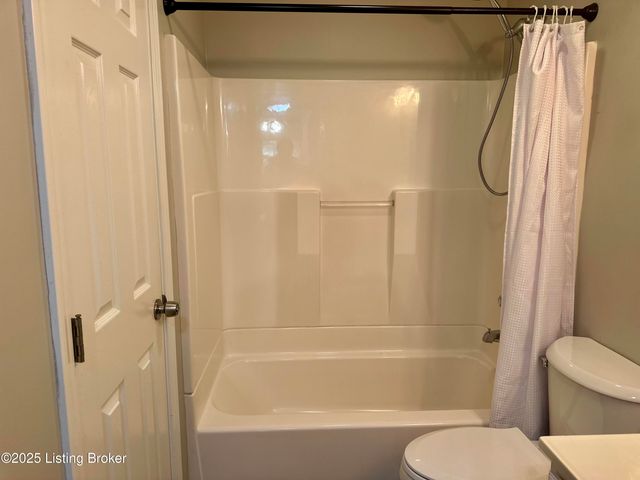 219 Middletown Square, Louisville, KY 40243