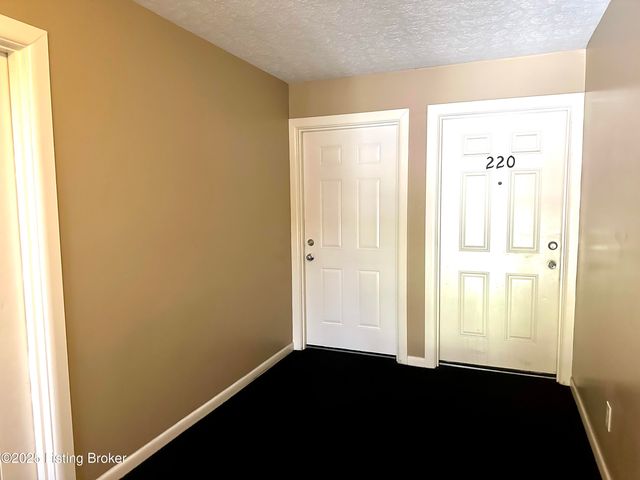 219 Middletown Square, Louisville, KY 40243